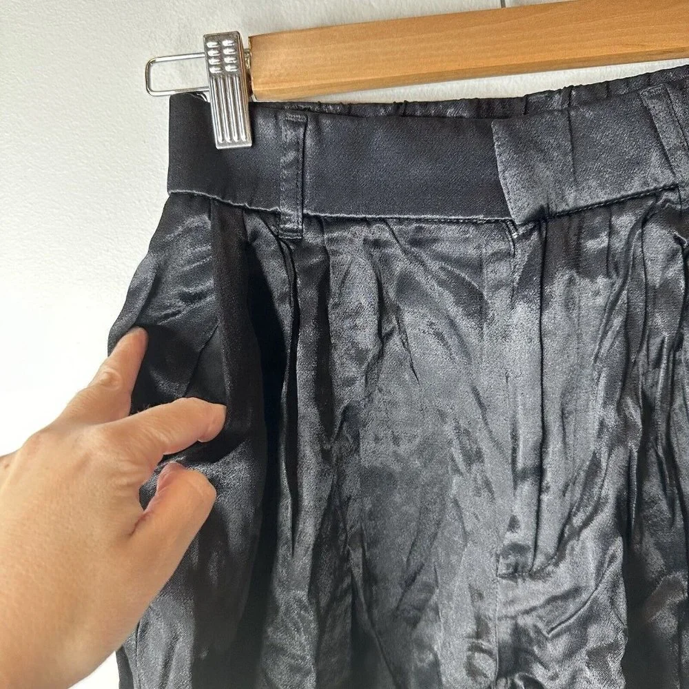 Zara Women’s Satin Bermuda Black Flared Elastic Flat‎ Waist Mini Shorts Size XS